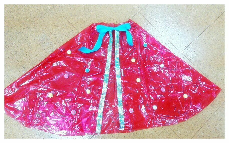 簡単 カラーポリ袋のクリスマスケープの作り方 みさき先生のスマイルサイエンスblog